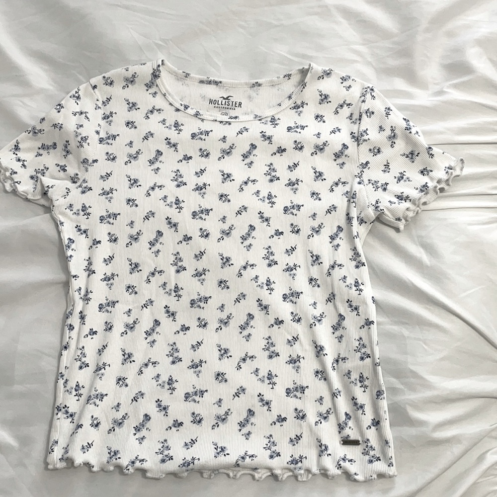 hollister floral waffle baby tee